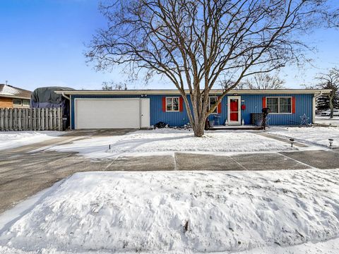 Photo of 2923 Wedemeyer St, Sheboygan, WI 53081 (MLS # 1948702)