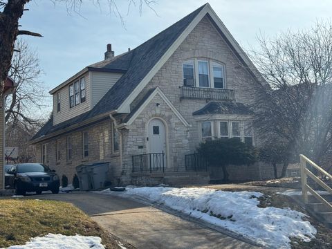 Photo of 2816 N 62nd St, Milwaukee, WI 53210 (MLS # 1950456)