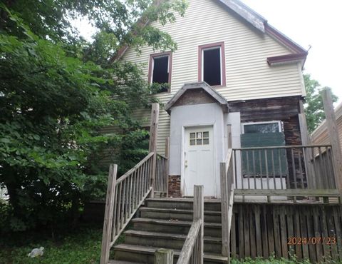 Photo of 2514 N 36th St, Milwaukee, WI 53210 (MLS # 1947179)