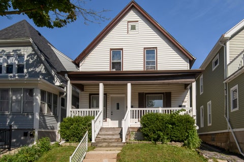 Photo of 1424 S 79th St, West Allis, WI 53214 (MLS # 1979947)