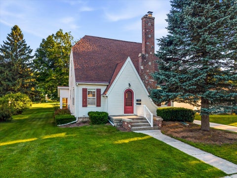 Photo of 515 Schwartz St, Plymouth, WI 53073 (MLS # 1979530)