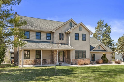 Photo of 8513 S 47th St, Franklin, WI 53132 (MLS # 1956802)