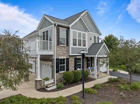 Photo of 1030 Crane Ct, Geneva, WI 53147 (MLS # 1980990)