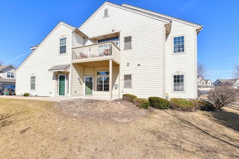 Photo of 8618 S Stratford Rd, Oak Creek, WI 53154 (MLS # 1909861)