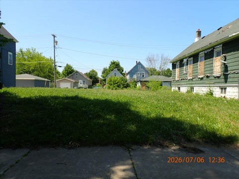 Photo of 2969 N 18th St, Milwaukee, WI 53206 (MLS # 1983461)