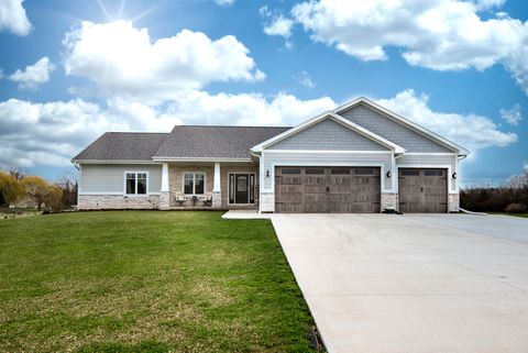 Photo of 638 Red Oak Dr, Summit, WI 53066 (MLS # 1958279)