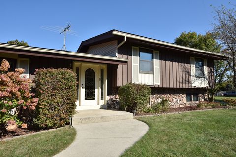 Photo of 2884 Northwoods Dr, Port Washington, WI 53074 (MLS # 1896021)