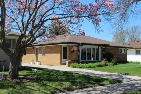 Photo of 6017 S Delaware Ave, Cudahy, WI 53110 (MLS # 1959345)