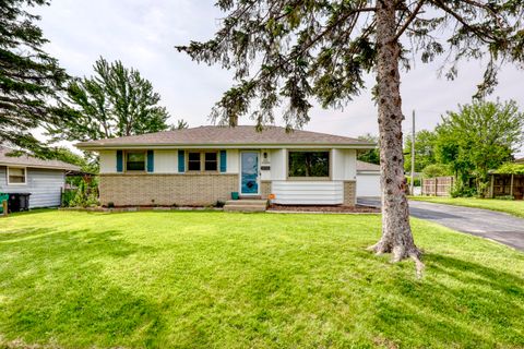 Photo of N84W14663 Manchester Dr, Menomonee Falls, WI 53051 (MLS # 1920514)