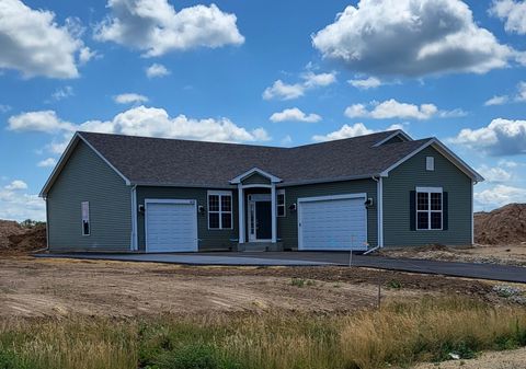 Photo of 408 Manchester Dr, Williams Bay, WI 53191 (MLS # 1950749)
