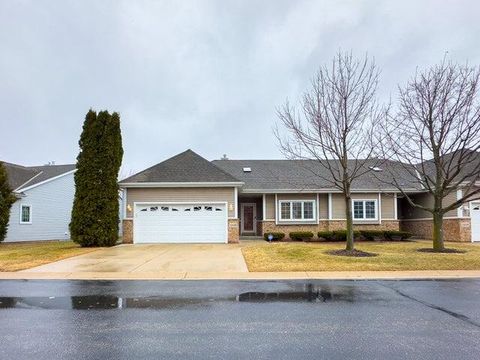 Photo of 2436 Caribou Ln, Grafton, WI 53024 (MLS # 1957553)