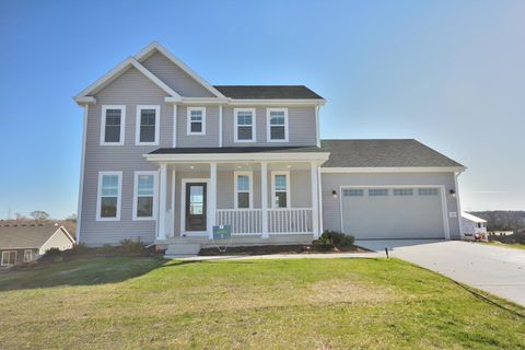 605 Standing Stone Dr, Waukesha, WI 53189 - #: 1926125