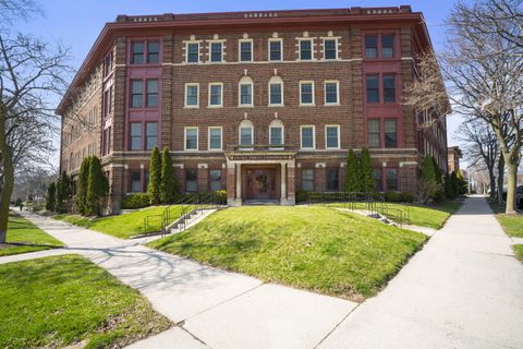 Photo of 2230 E Bradford Ave, Milwaukee, WI 53211 (MLS # 1957184)