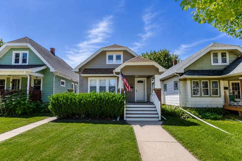 Photo of 1917 S 71st St, West Allis, WI 53219 (MLS # 1972061)