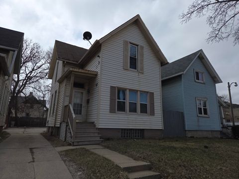 Photo of 1433 W National Ave, Milwaukee, WI 53204 (MLS # 1955988)