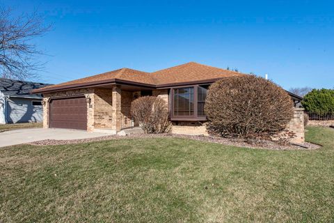 Photo of 8109 64th Ave, Kenosha, WI 53142 (MLS # 1965196)