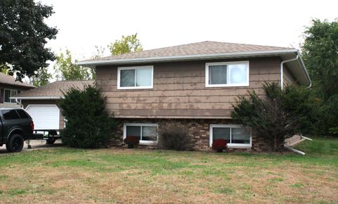 Photo of 1040 Terrace Dr, Onalaska, WI 54650 (MLS # 1939538)
