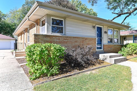 Photo of 4123 N 95th St, Wauwatosa, WI 53222 (MLS # 1985601)