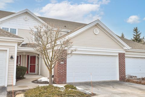 Photo of 7179 W Rawson Ave, Franklin, WI 53132 (MLS # 1950321)