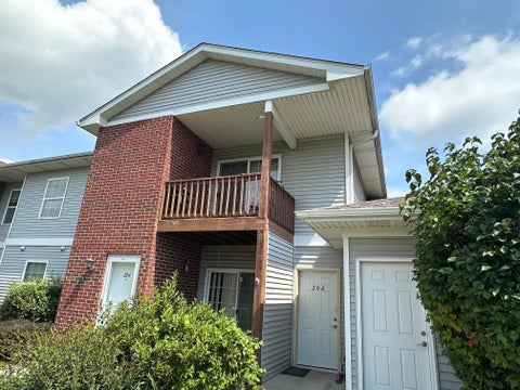 Photo of 210 E Remer Rd, Elkhorn, WI 53121 (MLS # 1977321)