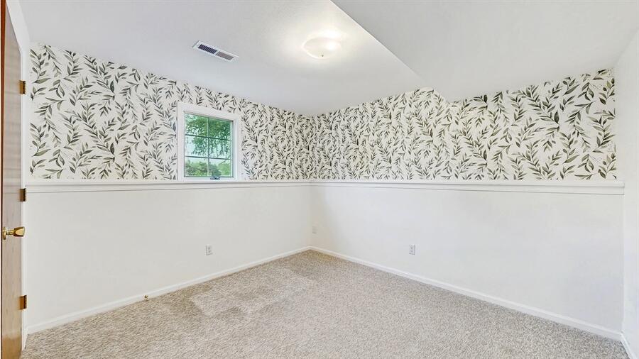 Walworth, Wisconsin 53184, United States, 4 Bedrooms Bedrooms, ,3 BathroomsBathrooms,Residential,Pending,157429