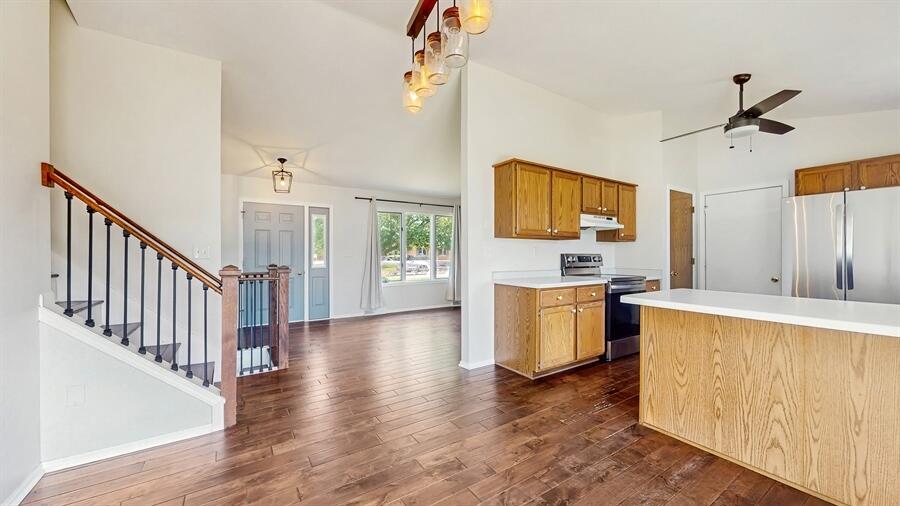 Walworth, Wisconsin 53184, United States, 4 Bedrooms Bedrooms, ,3 BathroomsBathrooms,Residential,Pending,157429