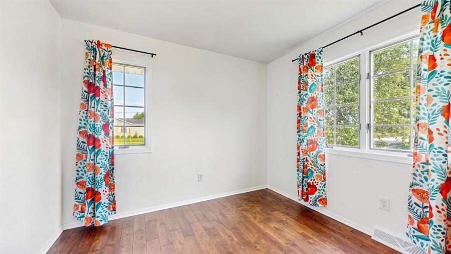 Walworth, Wisconsin 53184, United States, 4 Bedrooms Bedrooms, ,3 BathroomsBathrooms,Residential,Pending,157429