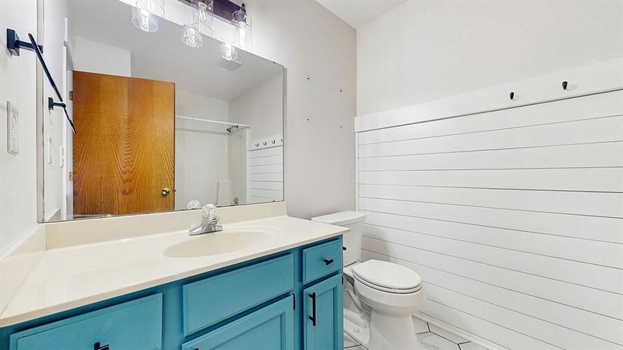 Walworth, Wisconsin 53184, United States, 4 Bedrooms Bedrooms, ,3 BathroomsBathrooms,Residential,Pending,157429