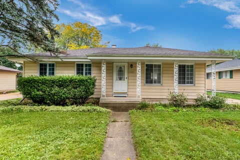 Photo of 8254 N 106th St, Milwaukee, WI 53224 (MLS # 1983211)