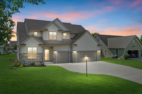 Photo of 7989 S River Ct, Franklin, WI 53132 (MLS # 1968932)
