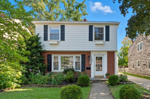 Photo of 2360 N 83rd St, Wauwatosa, WI 53213 (MLS # 1934265)