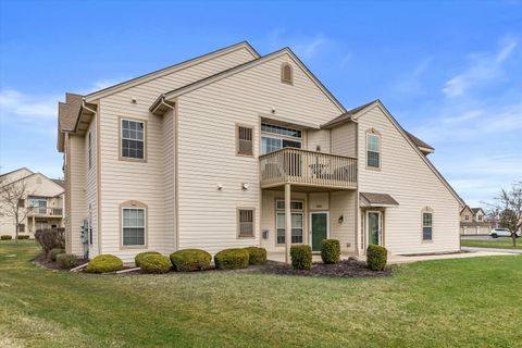 Photo of 8517 S Stratford Rd, Oak Creek, WI 53154 (MLS # 1957206)