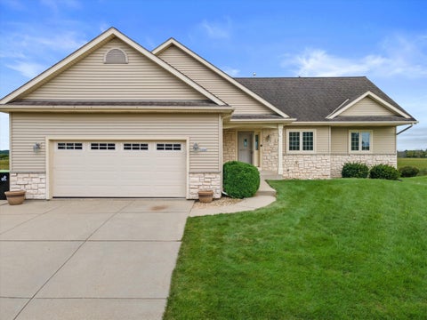 Photo of 1246 S Wilson Ave, Hartford, WI 53027 (MLS # 1981088)