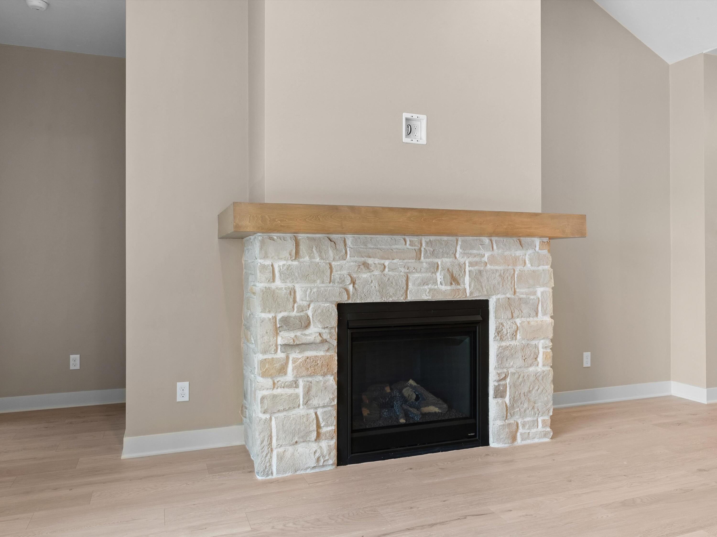 Manitowoc, Wisconsin 54220, United States, 3 Bedrooms Bedrooms, ,2 BathroomsBathrooms,Residential,Active,81958