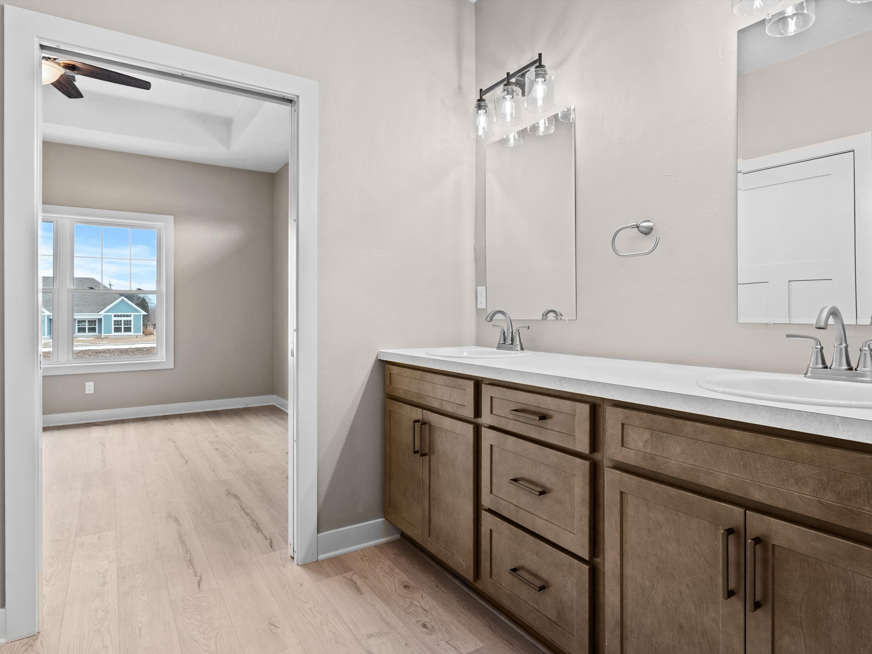 Manitowoc, Wisconsin 54220, United States, 3 Bedrooms Bedrooms, ,2 BathroomsBathrooms,Residential,Active,81958