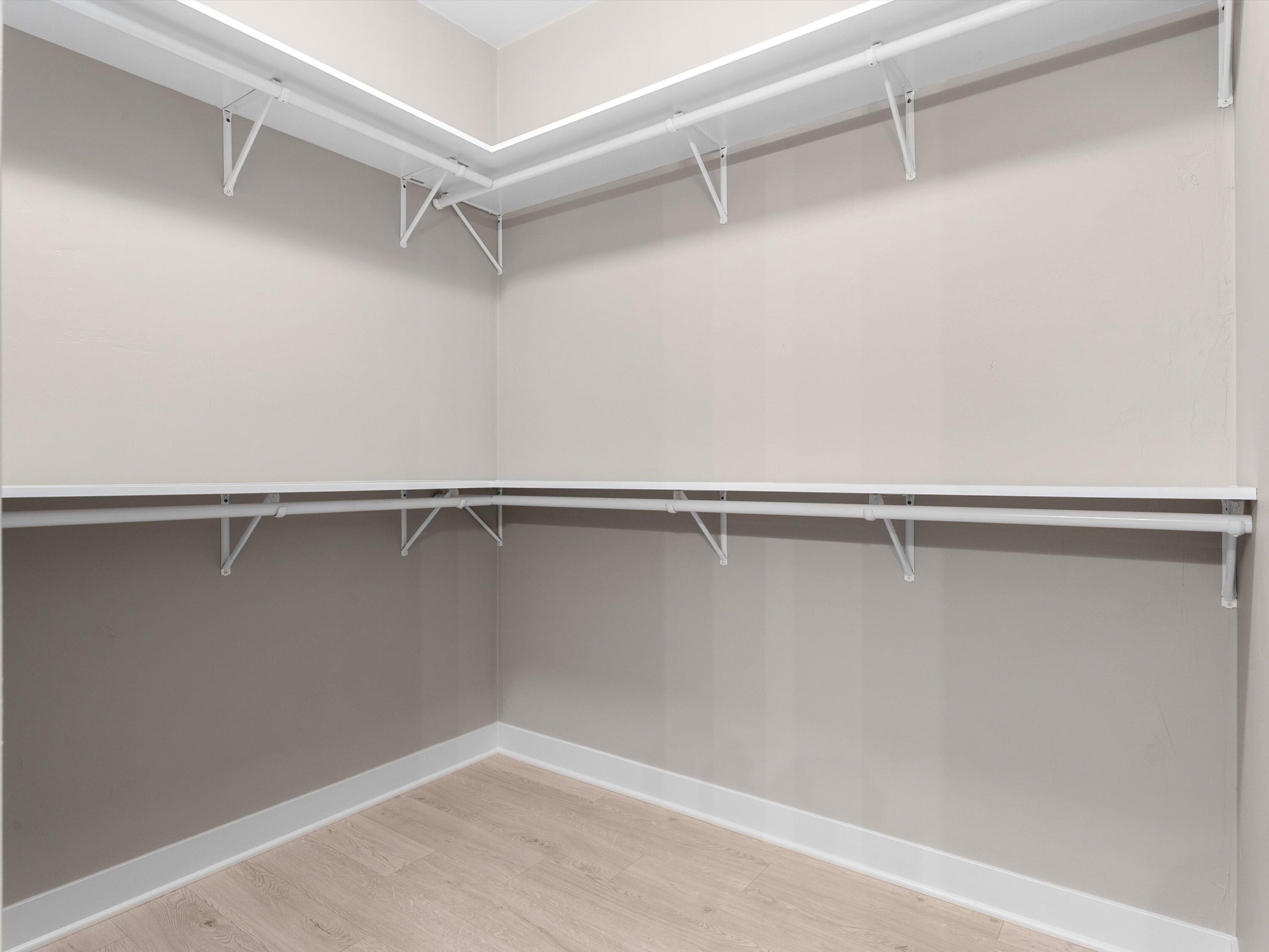 Manitowoc, Wisconsin 54220, United States, 3 Bedrooms Bedrooms, ,2 BathroomsBathrooms,Residential,Active,81958