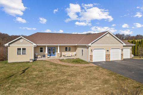 Photo of 17531 Hemlock Rd, Adrian, WI 54660 (MLS # 1956627)