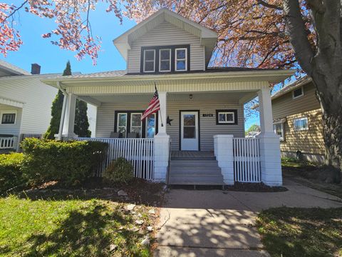 Photo of 1324 Hayes Ave, Racine, WI 53405 (MLS # 1962021)