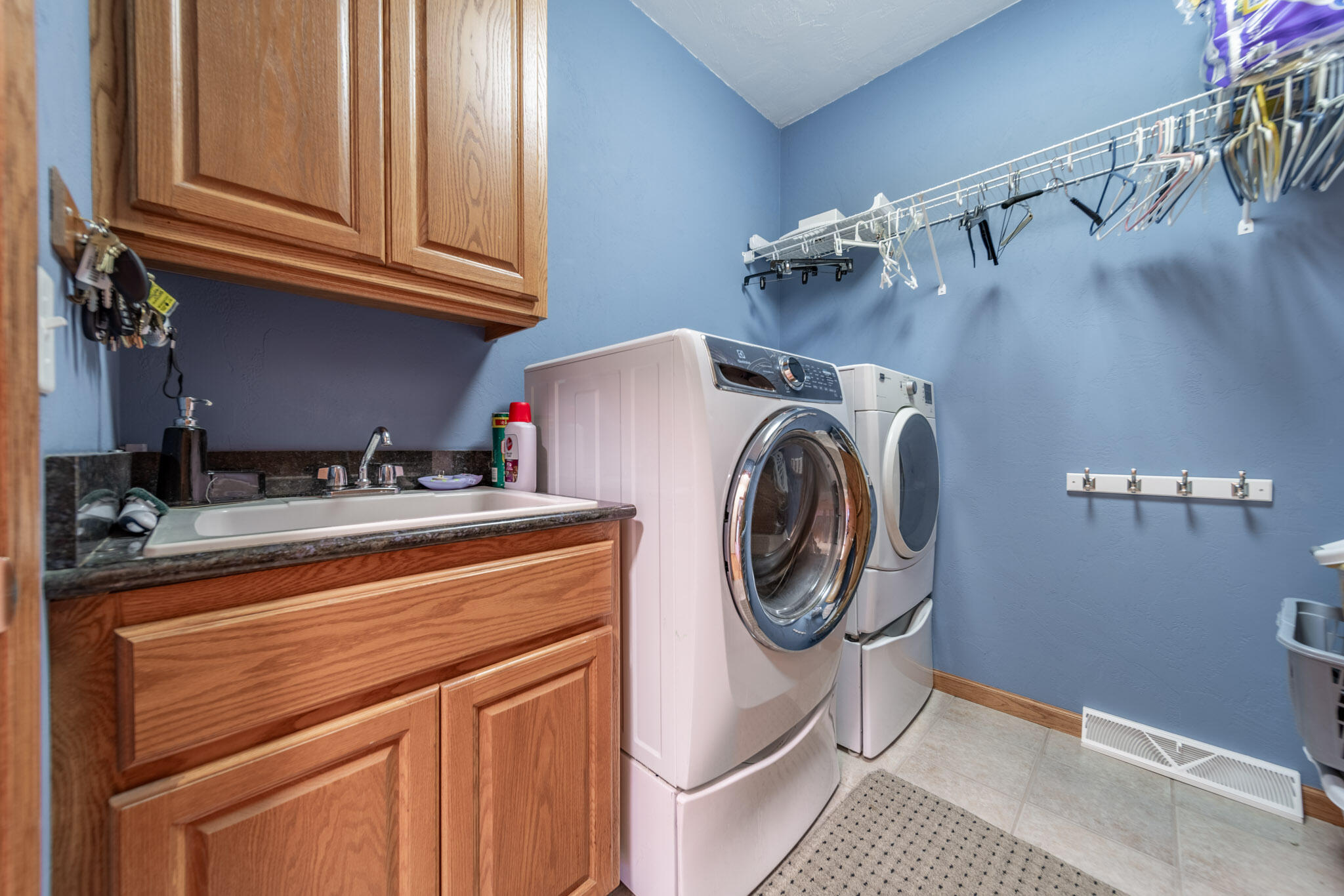 Sherwood, Wisconsin 54169, United States, 6 Bedrooms Bedrooms, ,5 BathroomsBathrooms,Residential,Active,120637