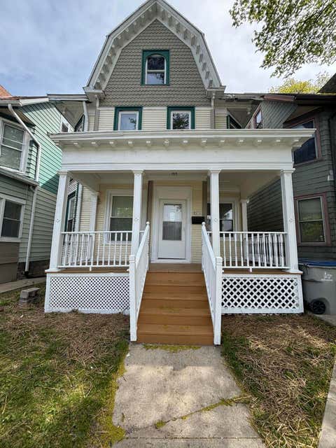 Photo of 2570 N Oakland Ave, Milwaukee, WI 53211 (MLS # 1959844)