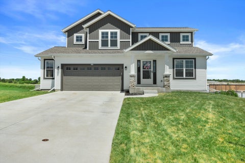 Photo of 906 Ridge Ct, Watertown, WI 53094 (MLS # 1976418)