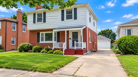 Photo of 2624 Mitchell St, Racine, WI 53403 (MLS # 1981205)