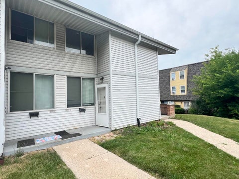 Photo of 8895 N Swan Rd, Milwaukee, WI 53224 (MLS # 1979766)