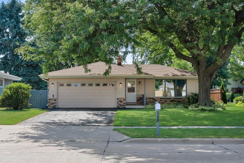 Photo of 3208 15th Ave, South Milwaukee, WI 53172 (MLS # 1979300)
