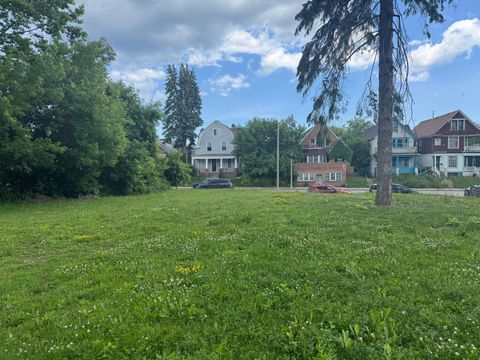 Photo of 2521-31 N Holton St, Milwaukee, WI 53212 (MLS # 1940700) Photo of 2521-31 N Holton St, Milwaukee, WI 53212 (MLS # 1940700)