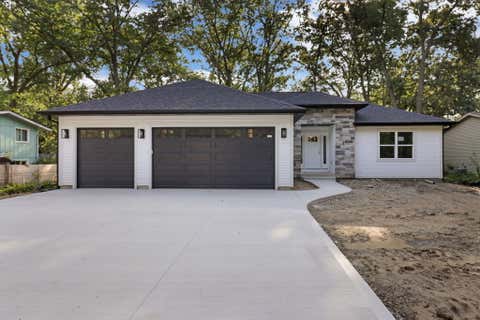 Photo of 11533 8th Ave, Pleasant Prairie, WI 53158 (MLS # 1977806)