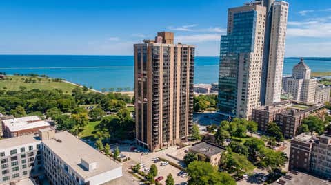 Photo of 929 N Astor St, Milwaukee, WI 53202 (MLS # 1969058)