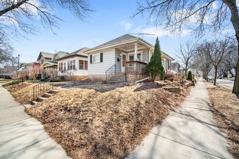 Photo of 6649 W Mt Vernon Ave, Milwaukee, WI 53213 (MLS # 1914779)