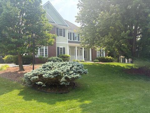 Photo of 5235 W Yale Dr, Franklin, WI 53132 (MLS # 1928920)