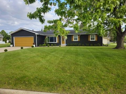 Photo of 2260 Cobblestone Ln, Beloit, WI 53511 (MLS # 1964653)